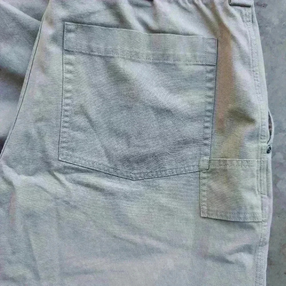 Duluth cargo style pants - Picture 4 of 6